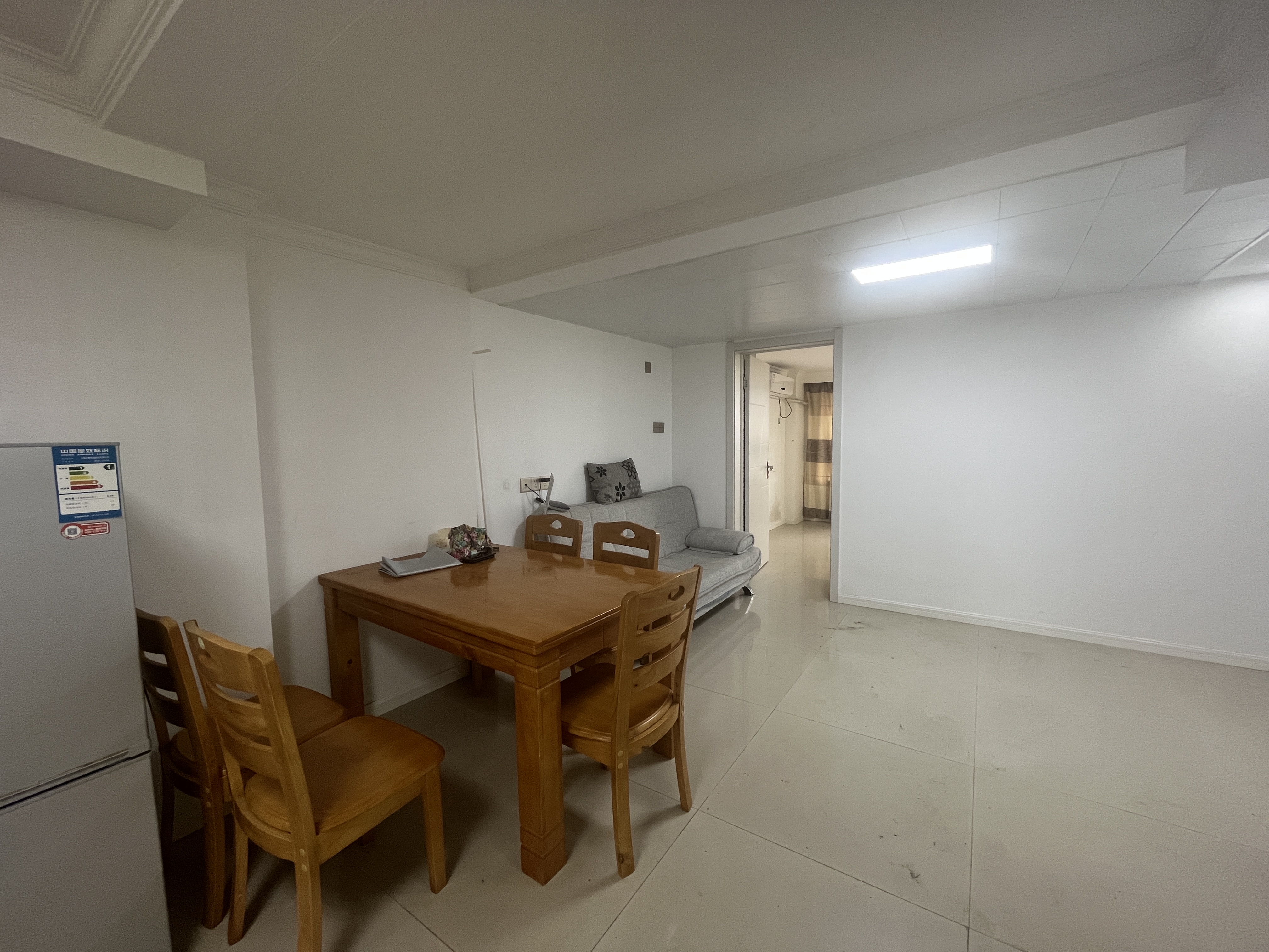 金贸公寓 1室1厅1卫 72m&sup2;
