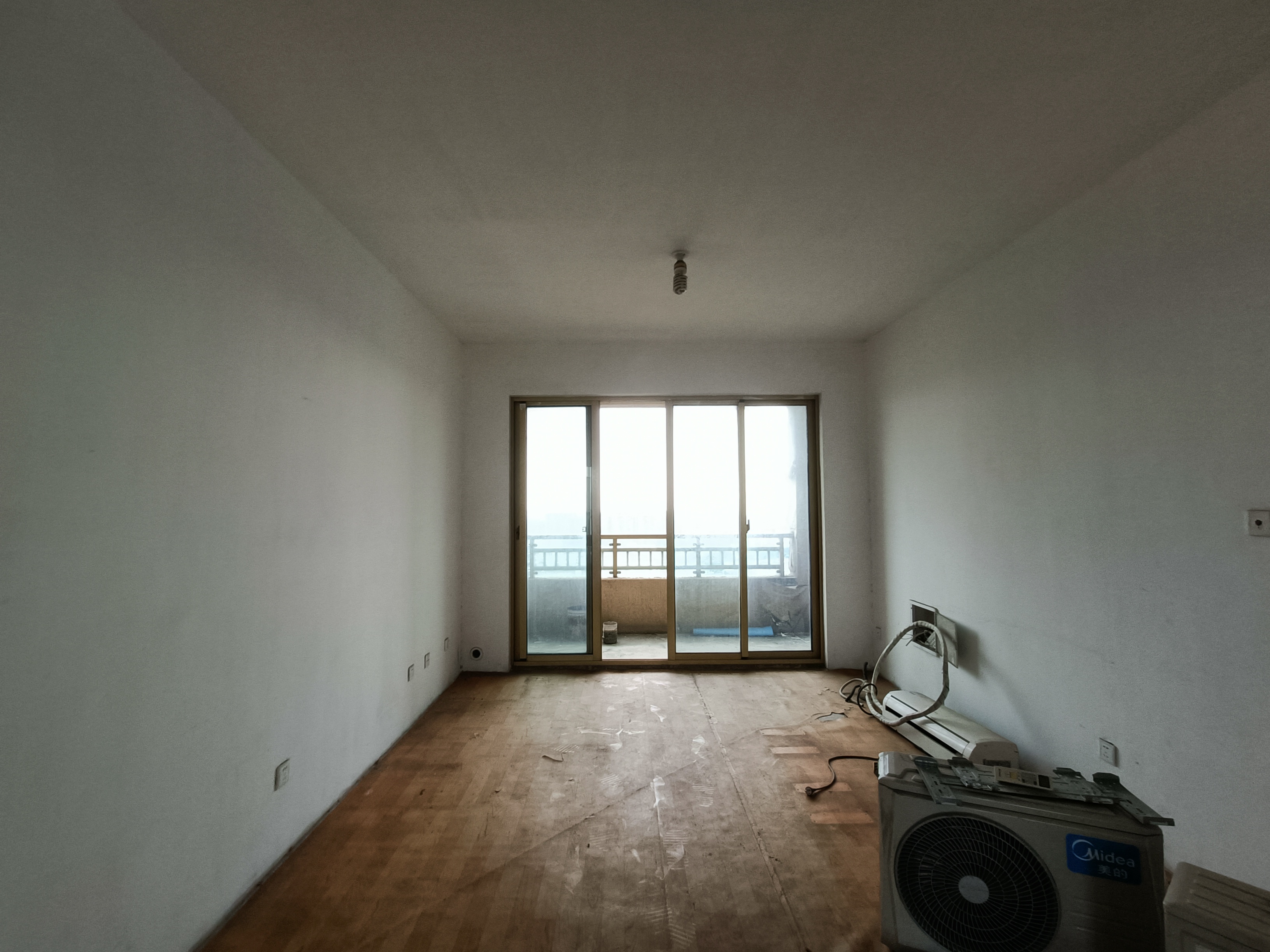 尚海湾 2室2厅1卫 100m&sup2;