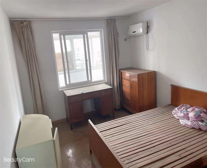 小石桥花苑 4室2厅2卫 115m&sup2;