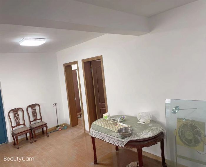 小石桥花苑 4室2厅2卫 115m&sup2;