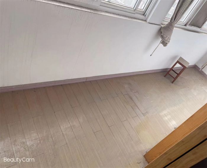 小石桥花苑 4室2厅2卫 115m&sup2;