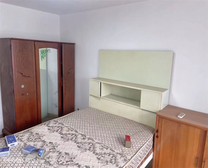 小石桥花苑 4室2厅2卫 115m&sup2;