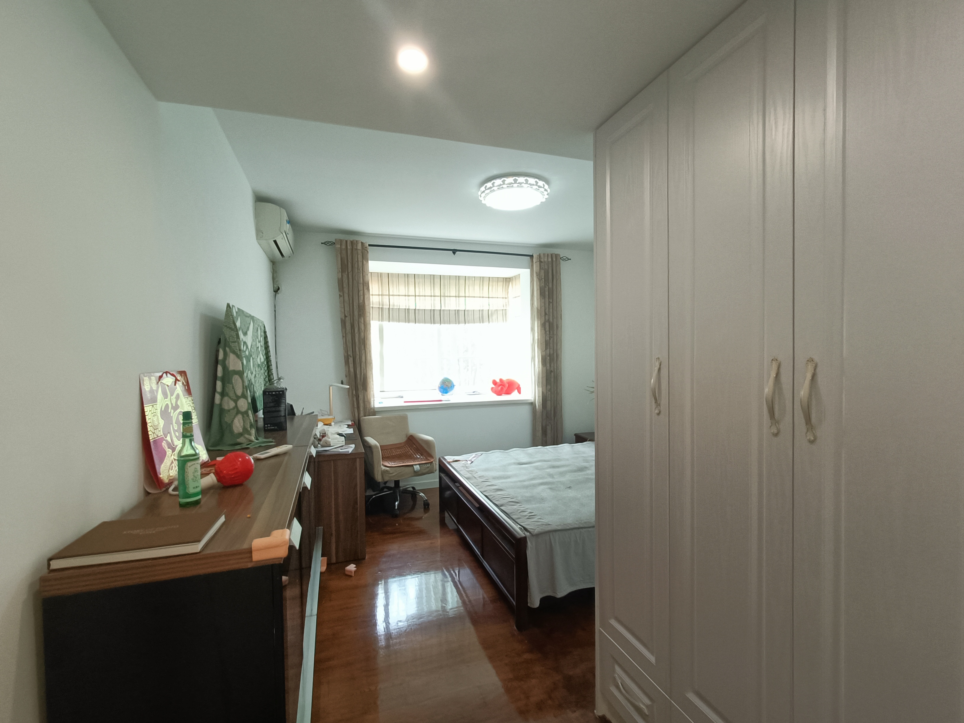 春晖花园 3室2厅2卫 135m&sup2;
