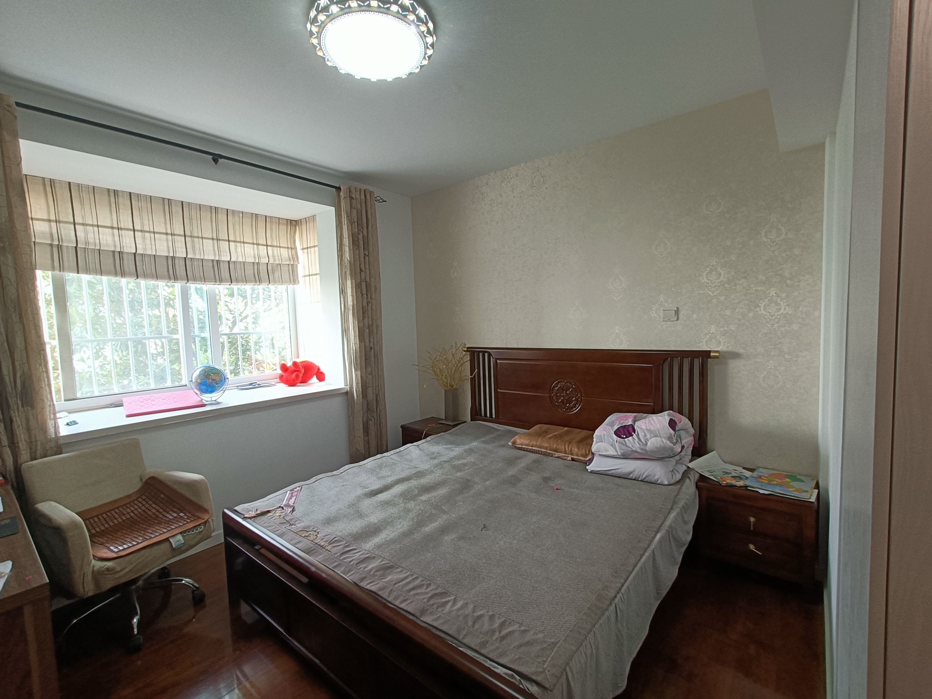 春晖花园 3室2厅2卫 135m&sup2;