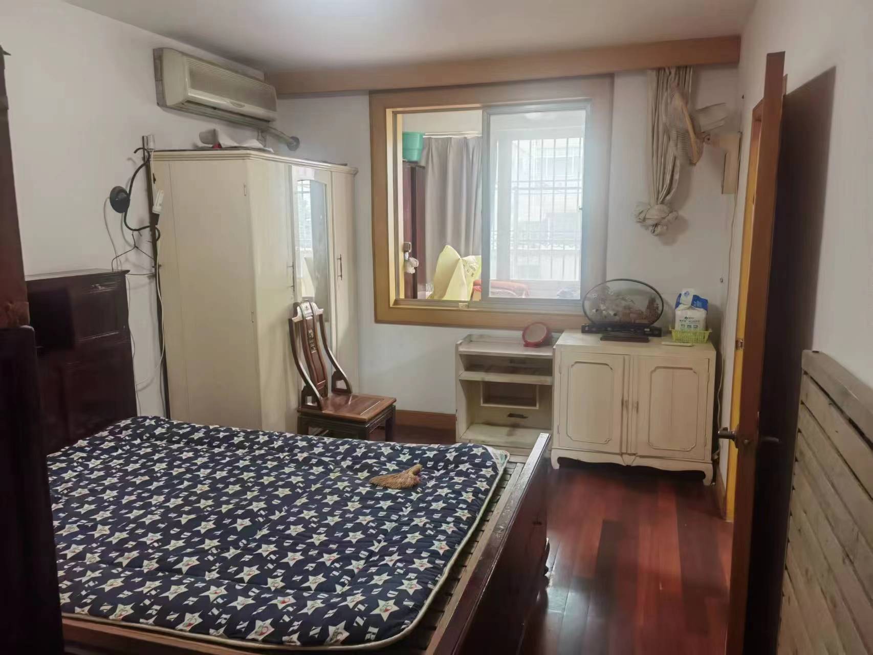 富贵园 3室2厅2卫 146.00m&sup2;
