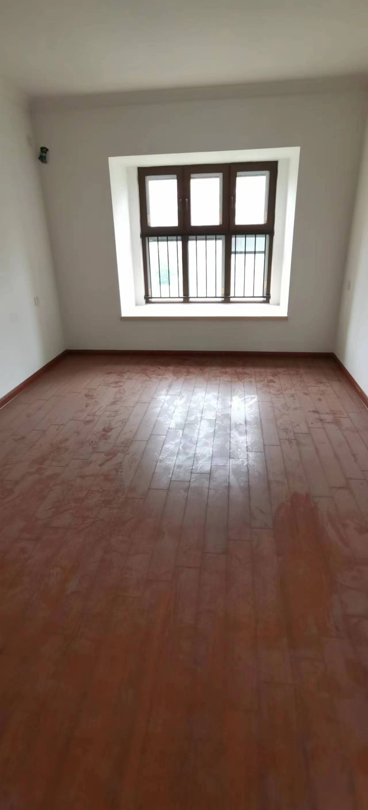 南通碧桂园翡翠华府 4室2厅2卫 143m&sup2;