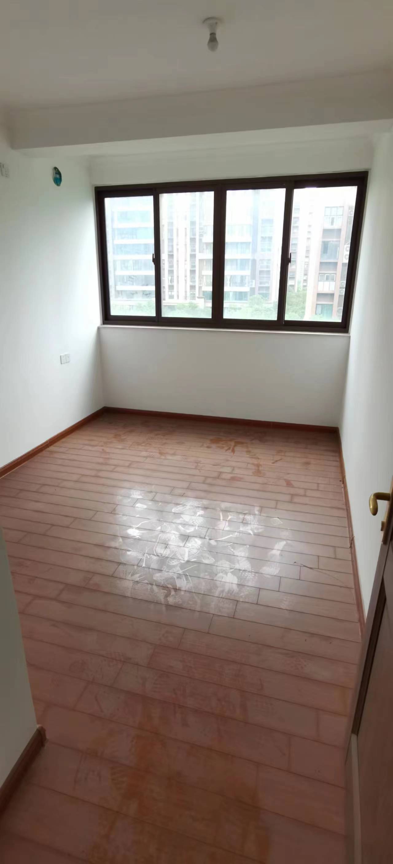 南通碧桂园翡翠华府 4室2厅2卫 143m&sup2;