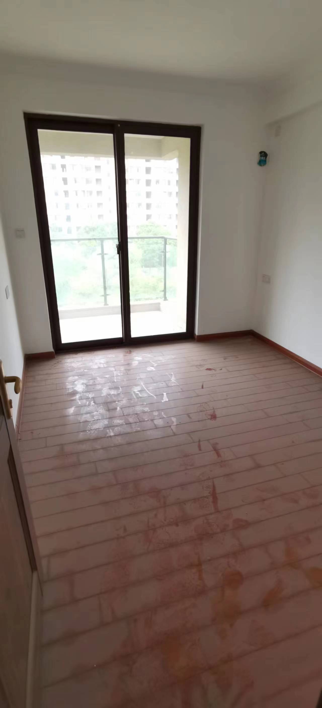南通碧桂园翡翠华府 4室2厅2卫 143m&sup2;