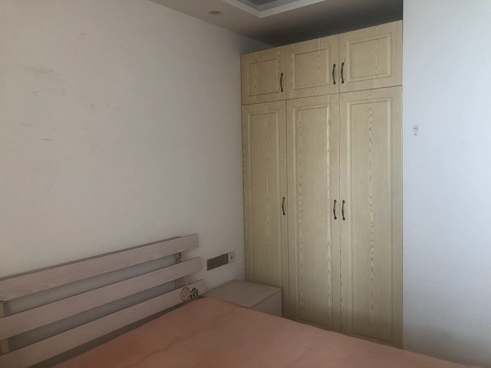 涌鑫八达通广场 1室1厅1卫 30m&sup2;