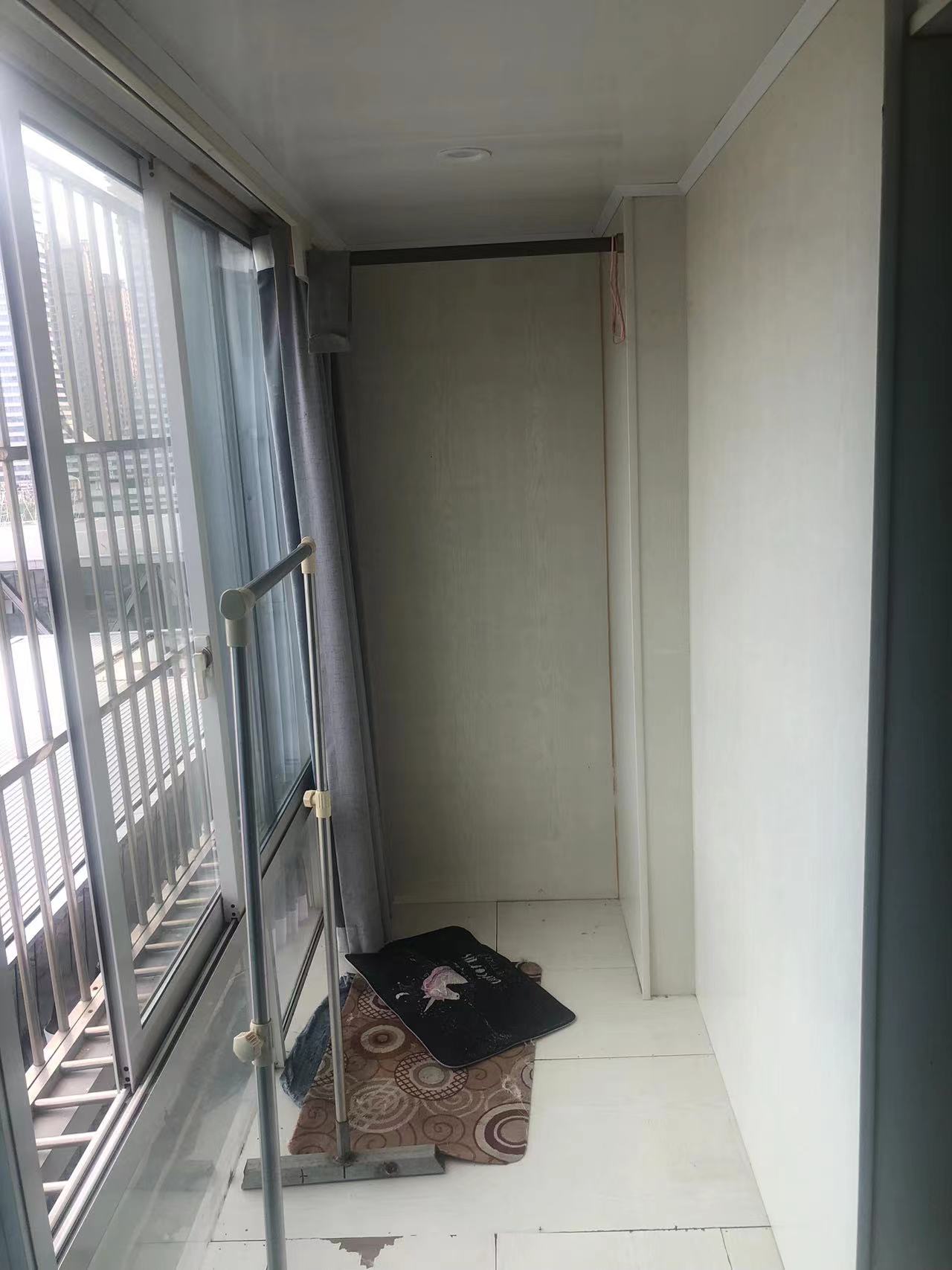 涌鑫八达通广场 1室1厅1卫 30m&sup2;