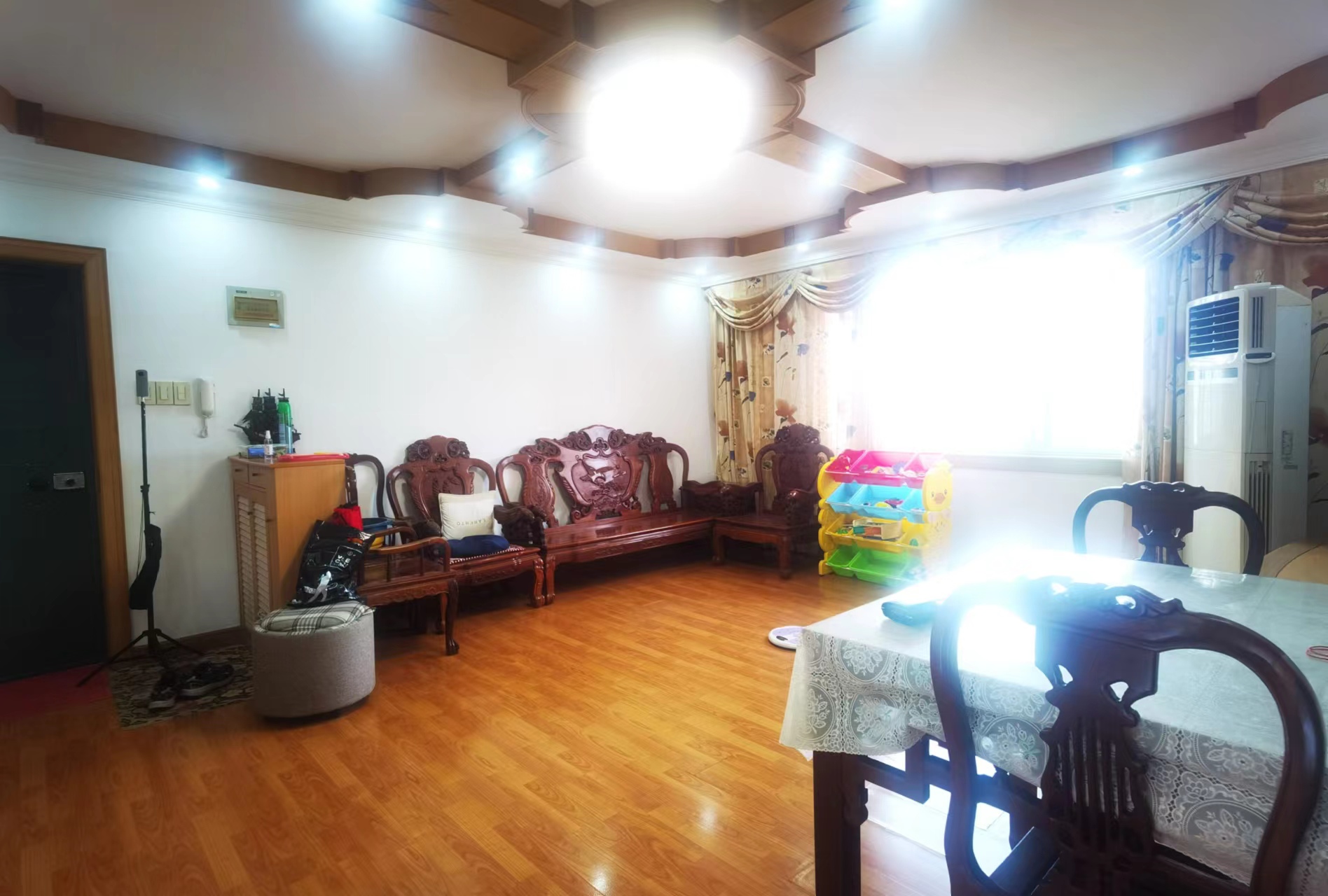 越江新村 3室2厅1卫 118m&sup2;