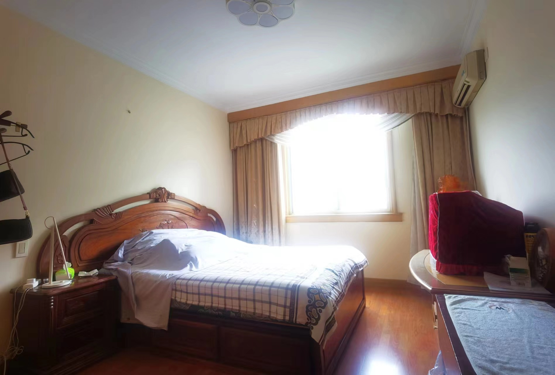 越江新村 3室2厅1卫 118m&sup2;