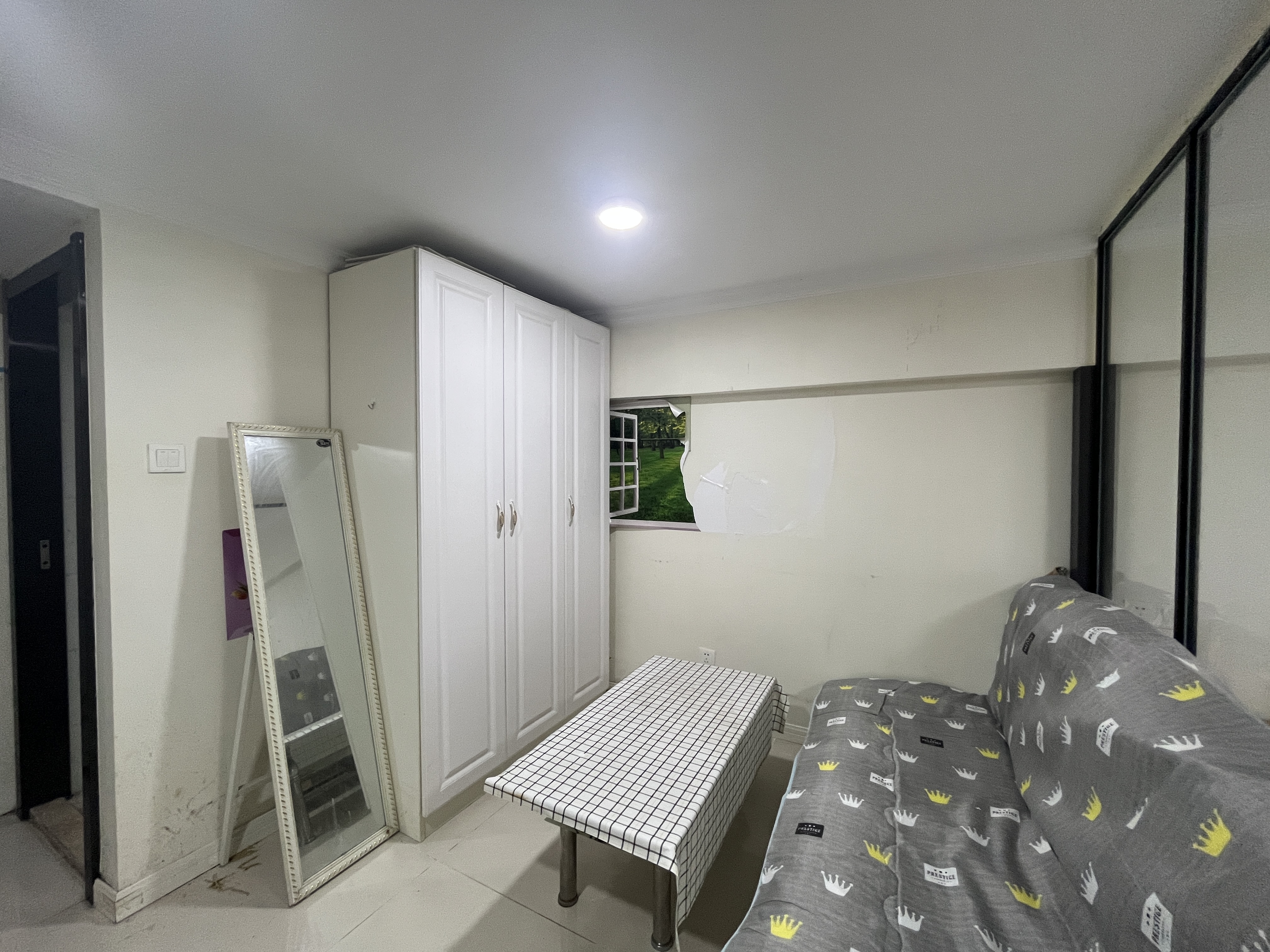 金贸公寓 1室1厅1卫 72m²
