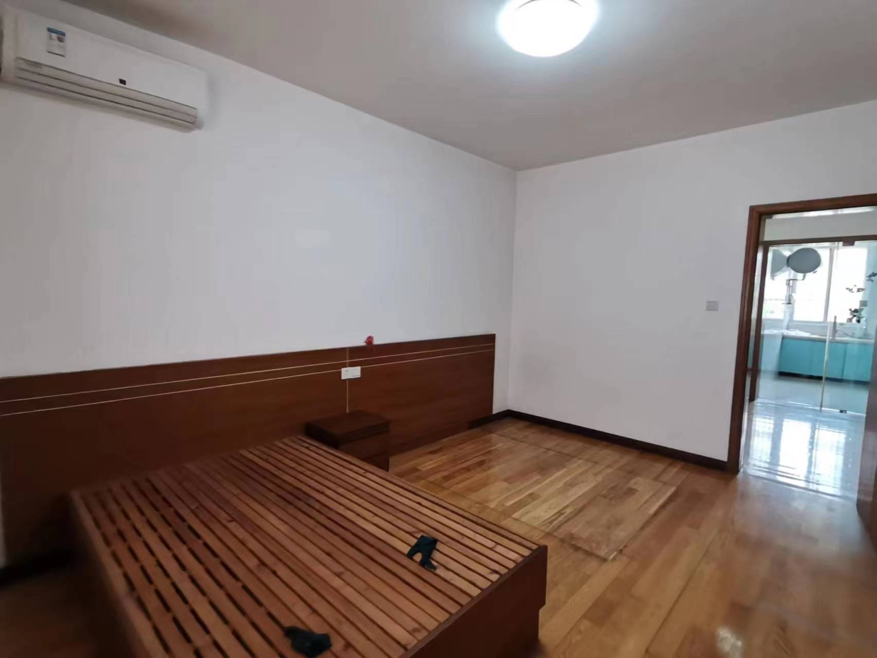 翠园花苑 3室2厅1卫 124m&sup2;