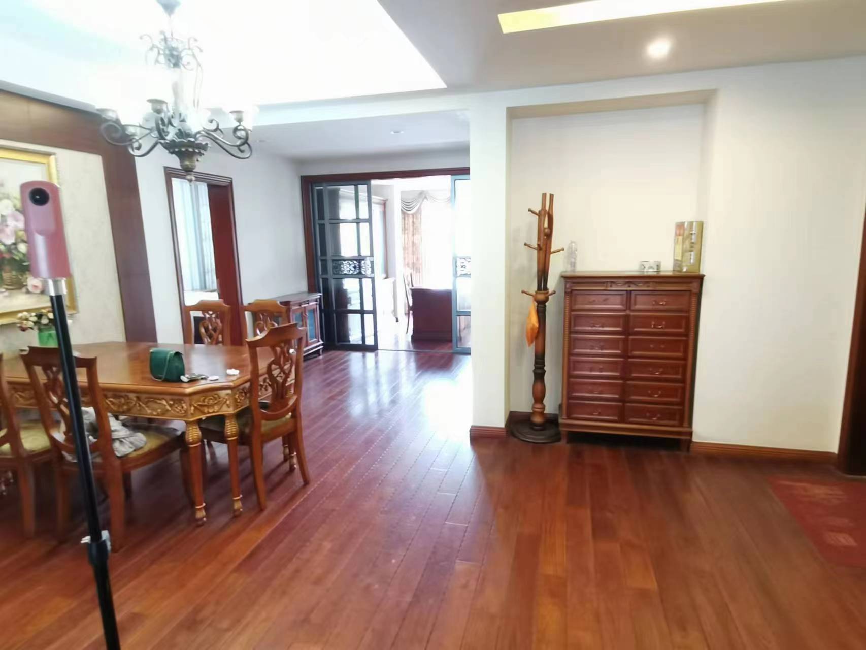 濠河经典苑 3室2厅2卫 174.81m&sup2;