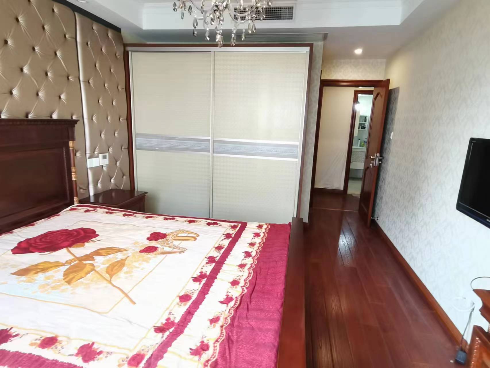 濠河经典苑 3室2厅2卫 174.81m&sup2;