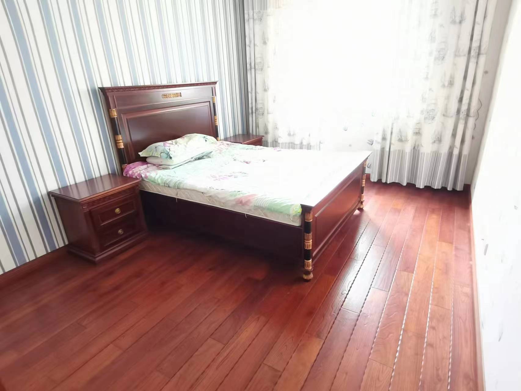 濠河经典苑 3室2厅2卫 174.81m&sup2;