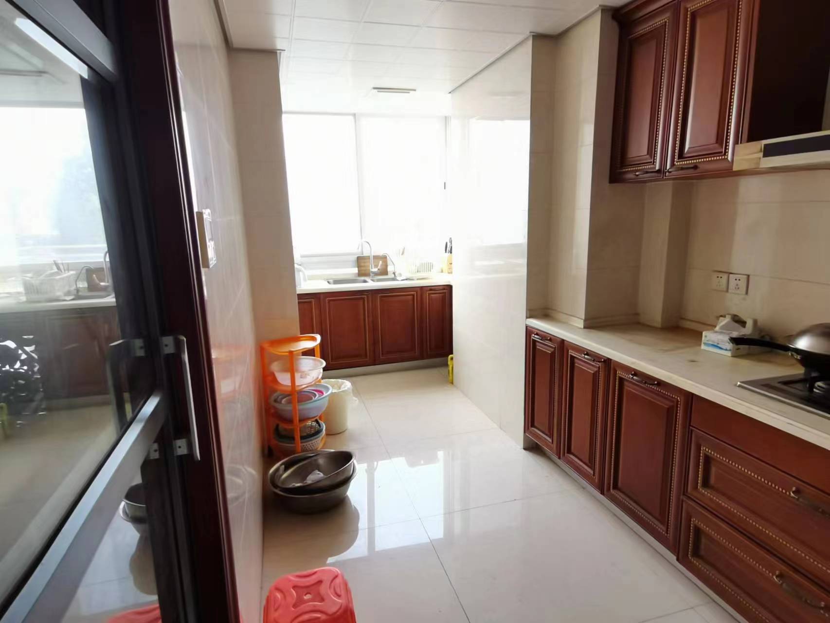 濠河经典苑 3室2厅2卫 174.81m&sup2;