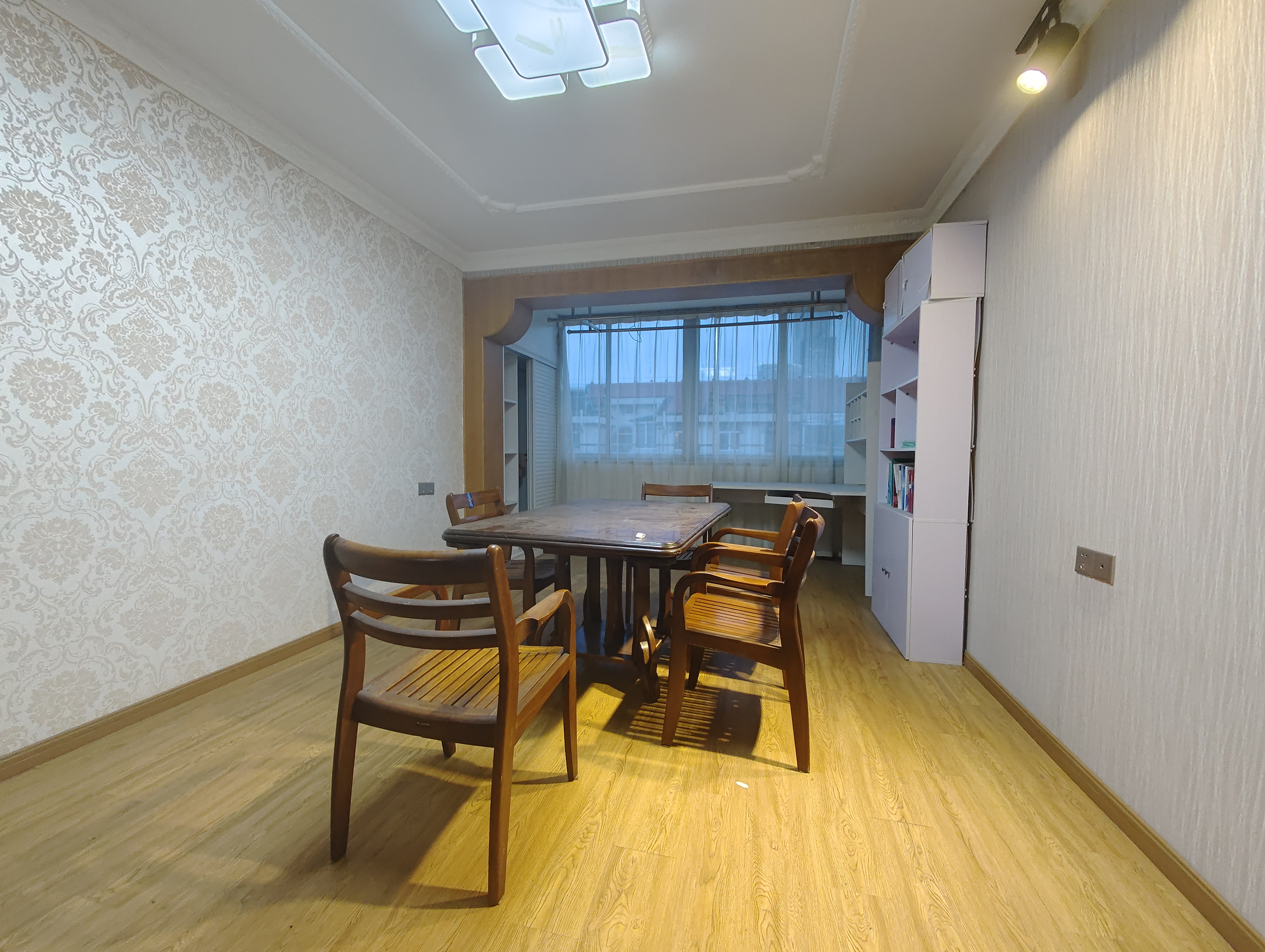 学田南苑 2室1厅1卫 90m&sup2;