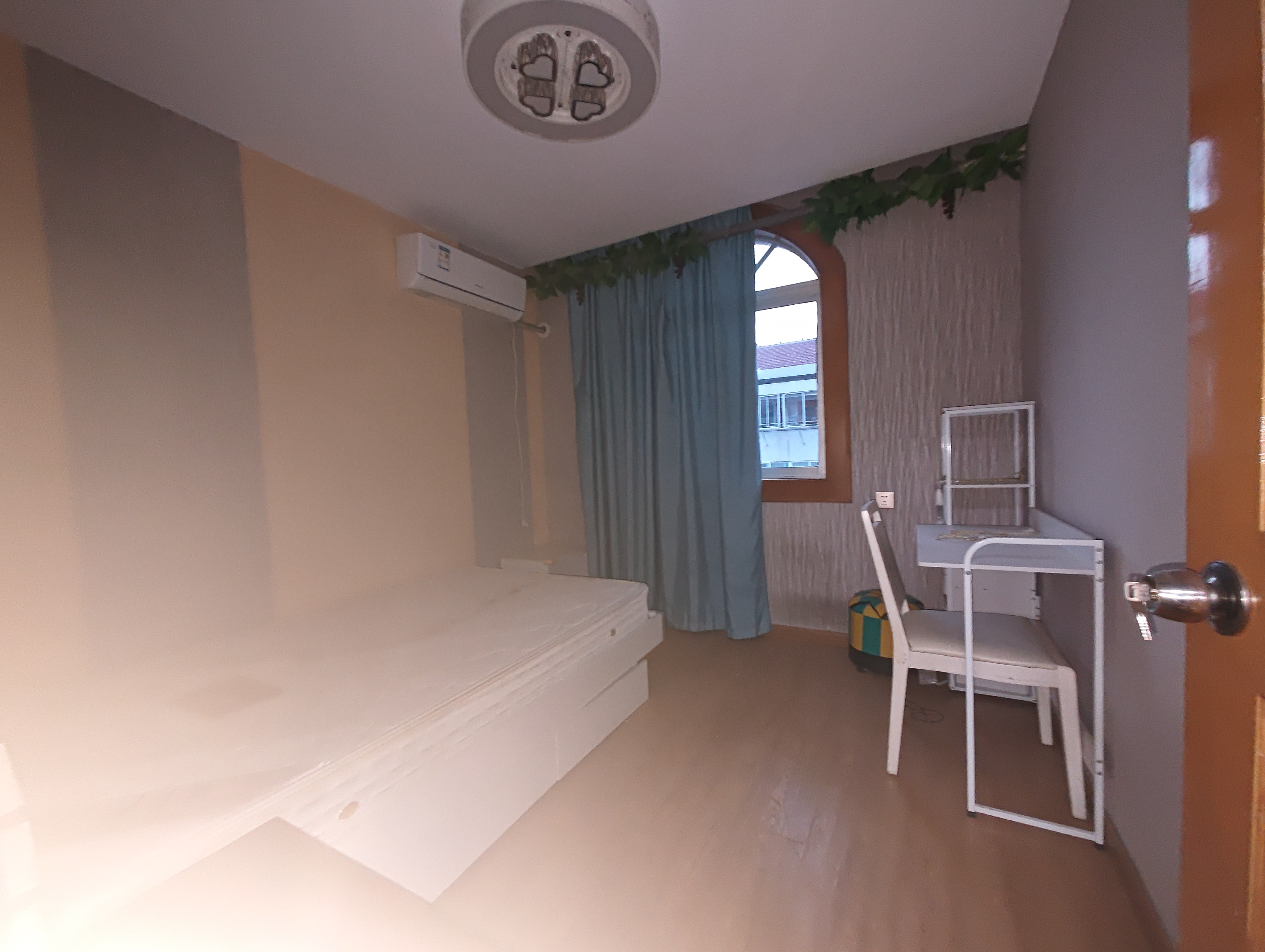 学田南苑 2室1厅1卫 90m&sup2;
