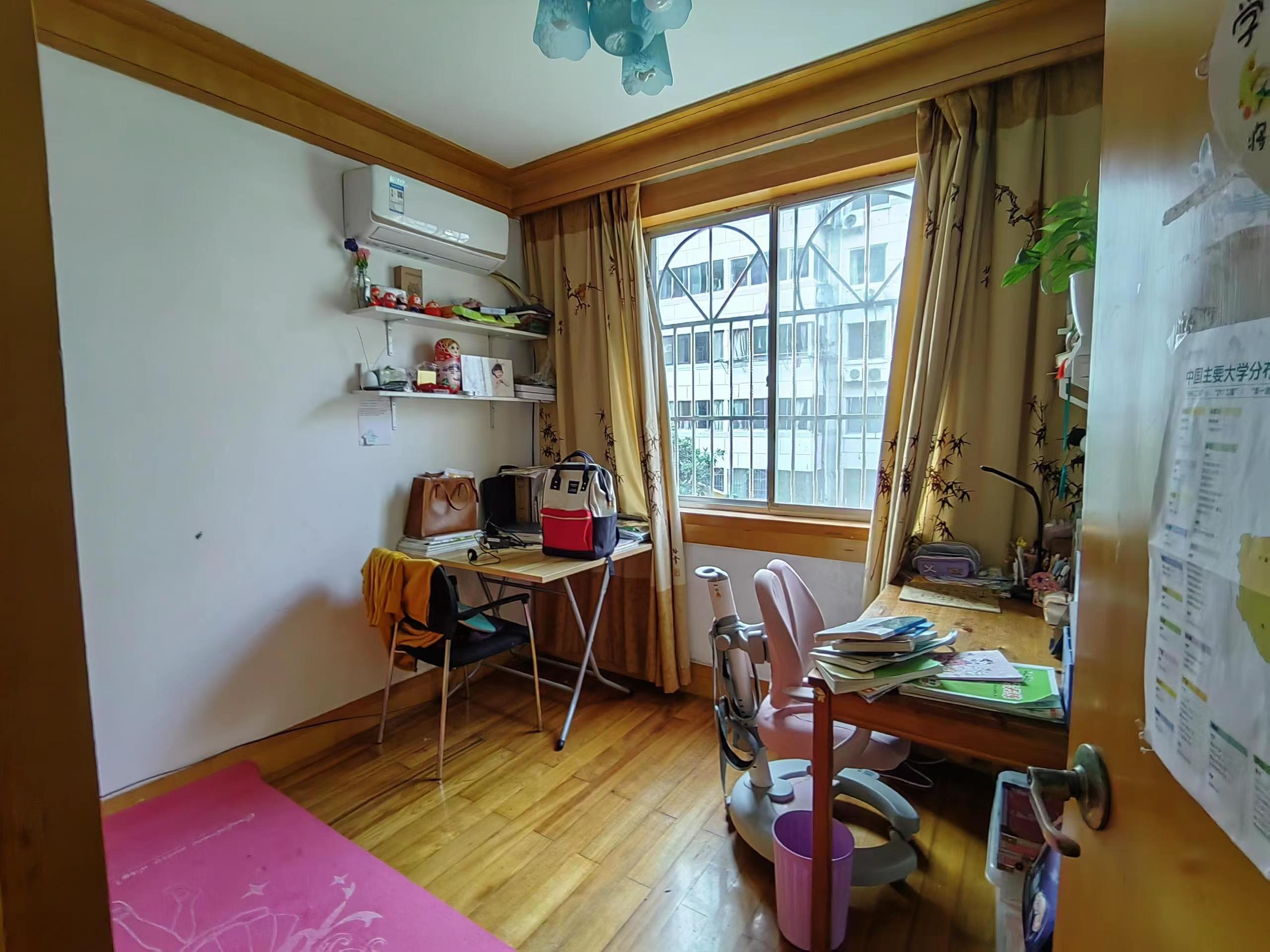 北濠桥东村 3室2厅1卫 83m&sup2;