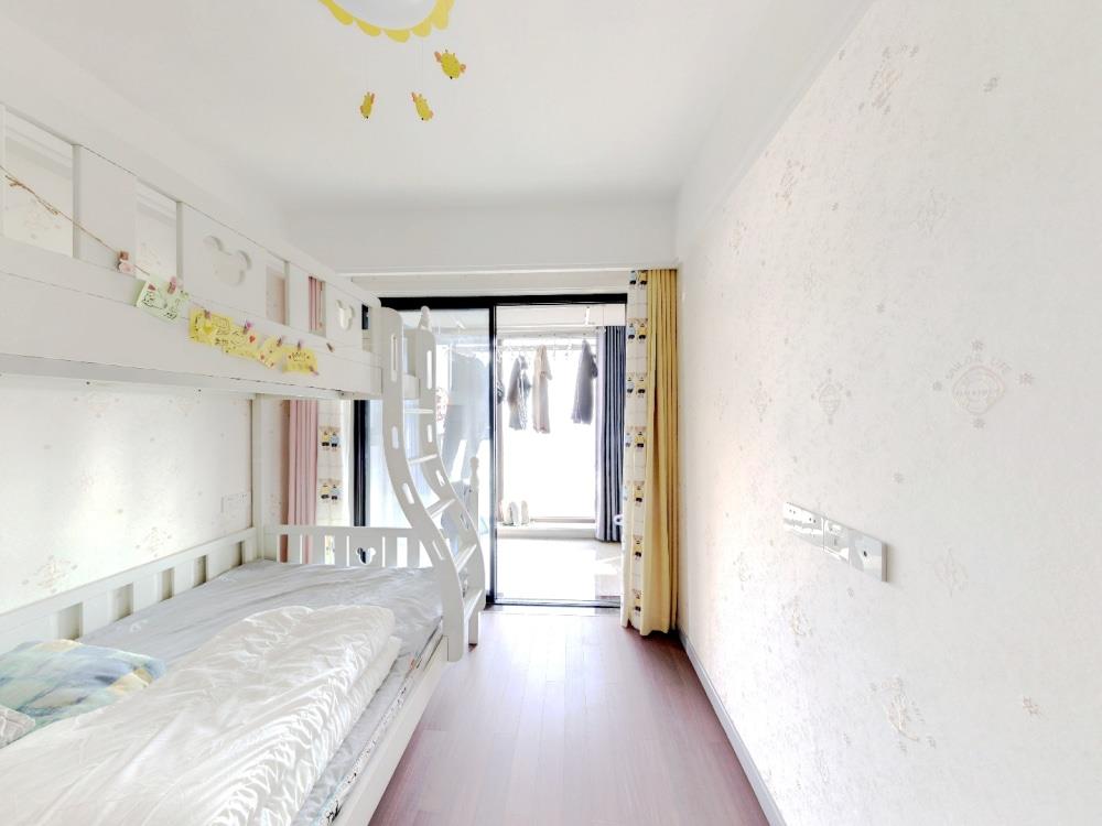华强城 3室2厅1卫 105m&sup2;