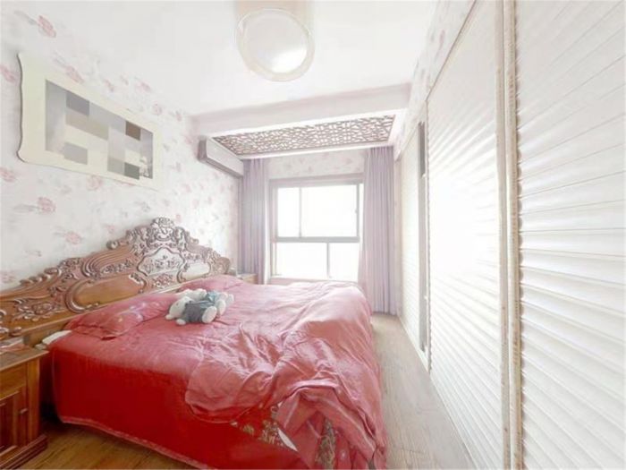 银洲&middot;皇家花园 3室2厅1卫 132m&sup2;