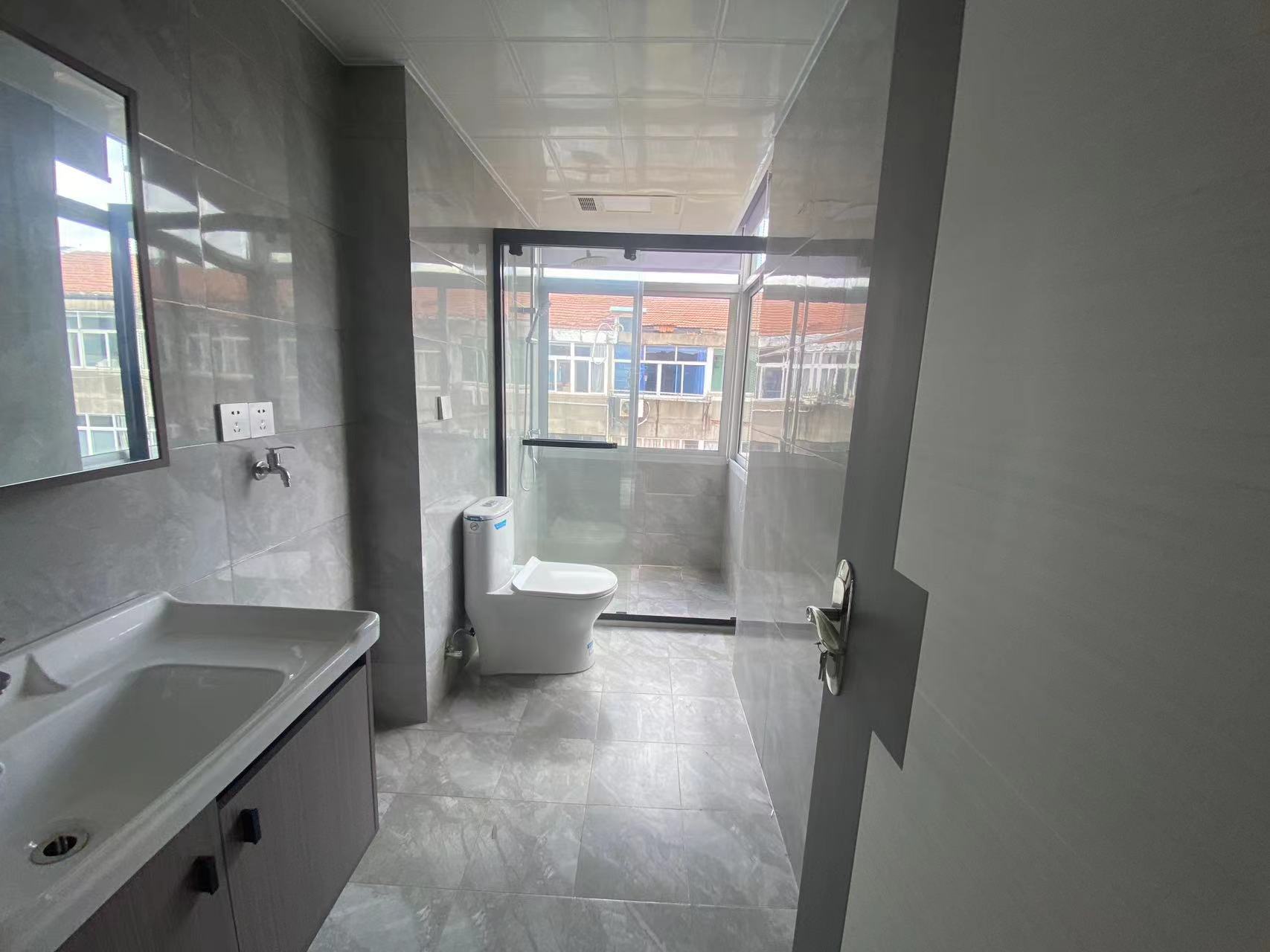 翠园新村 3室2厅1卫 72m&sup2;