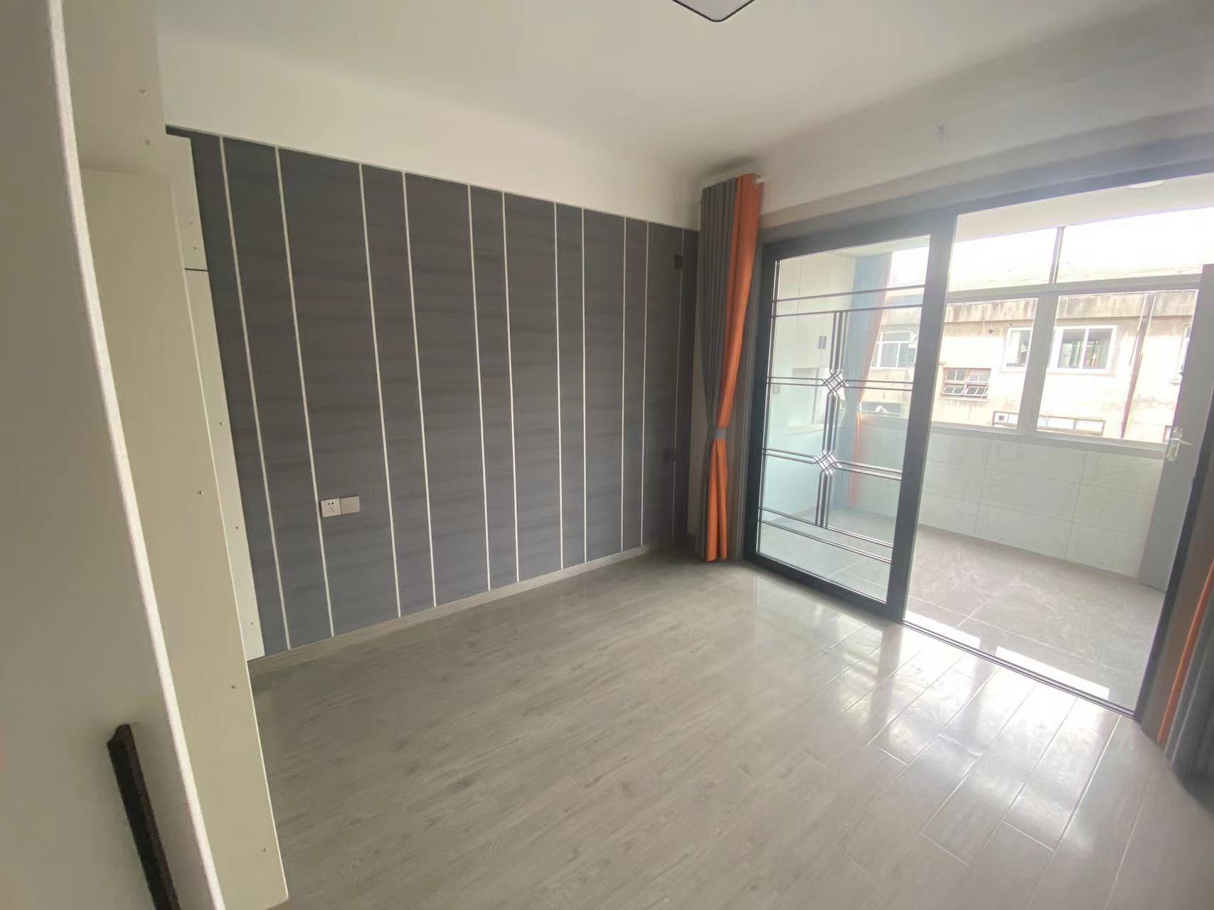 翠园新村 3室2厅1卫 72m&sup2;