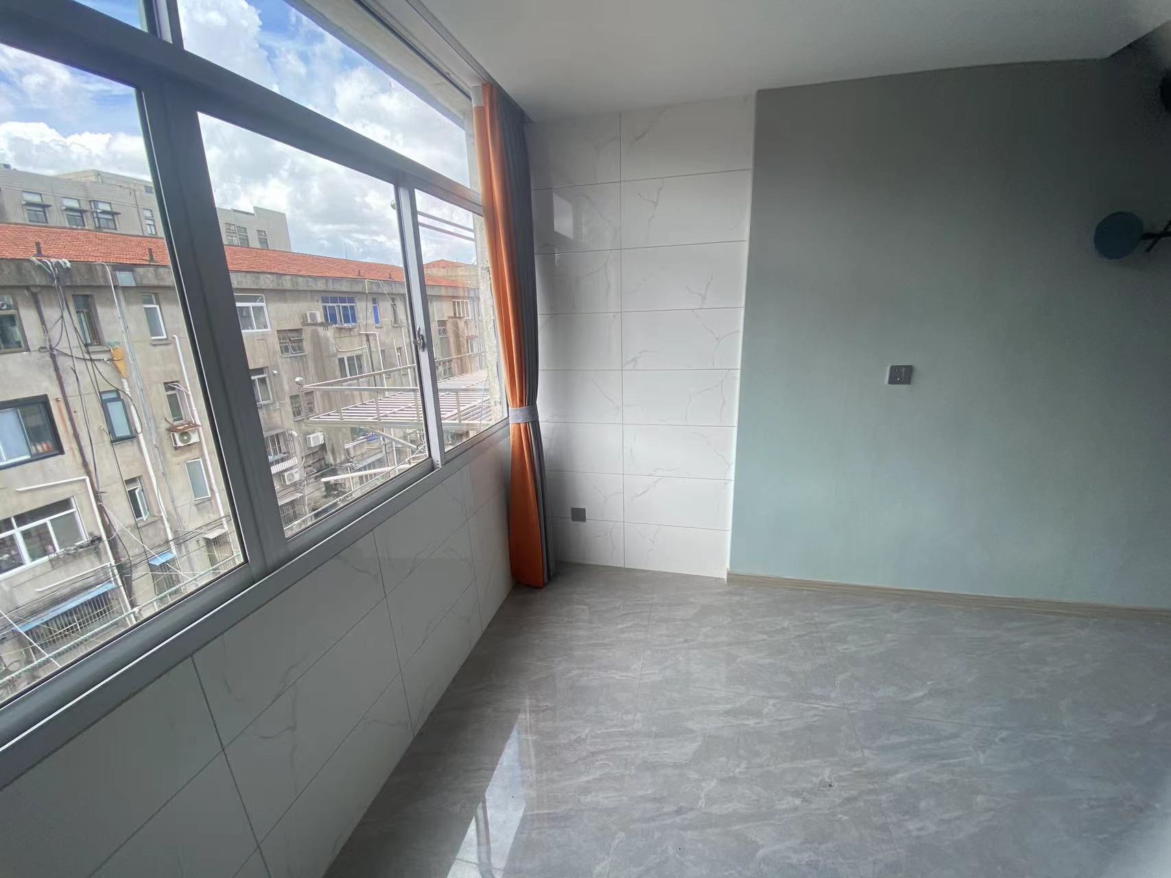 翠园新村 3室2厅1卫 72m²