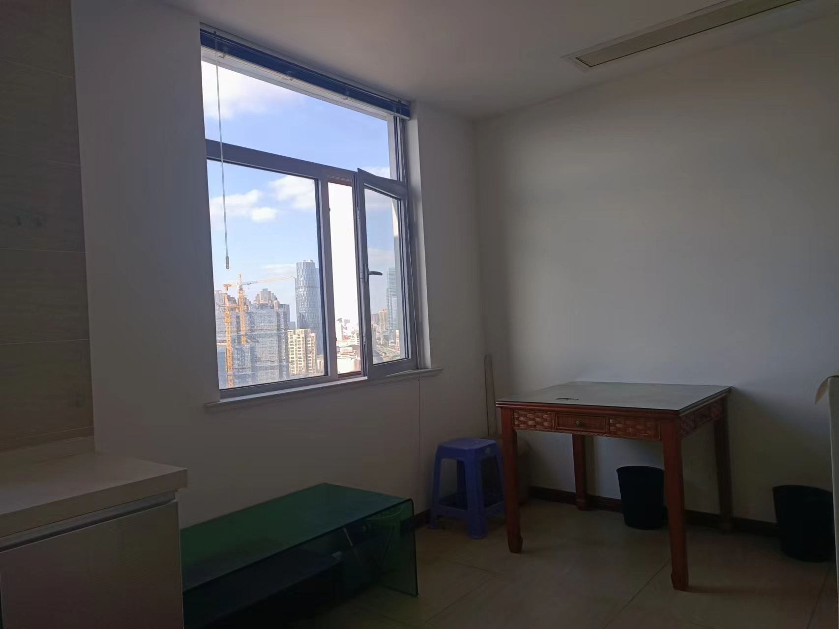 鑫乾国际广场 3室1厅1卫 185m&sup2;