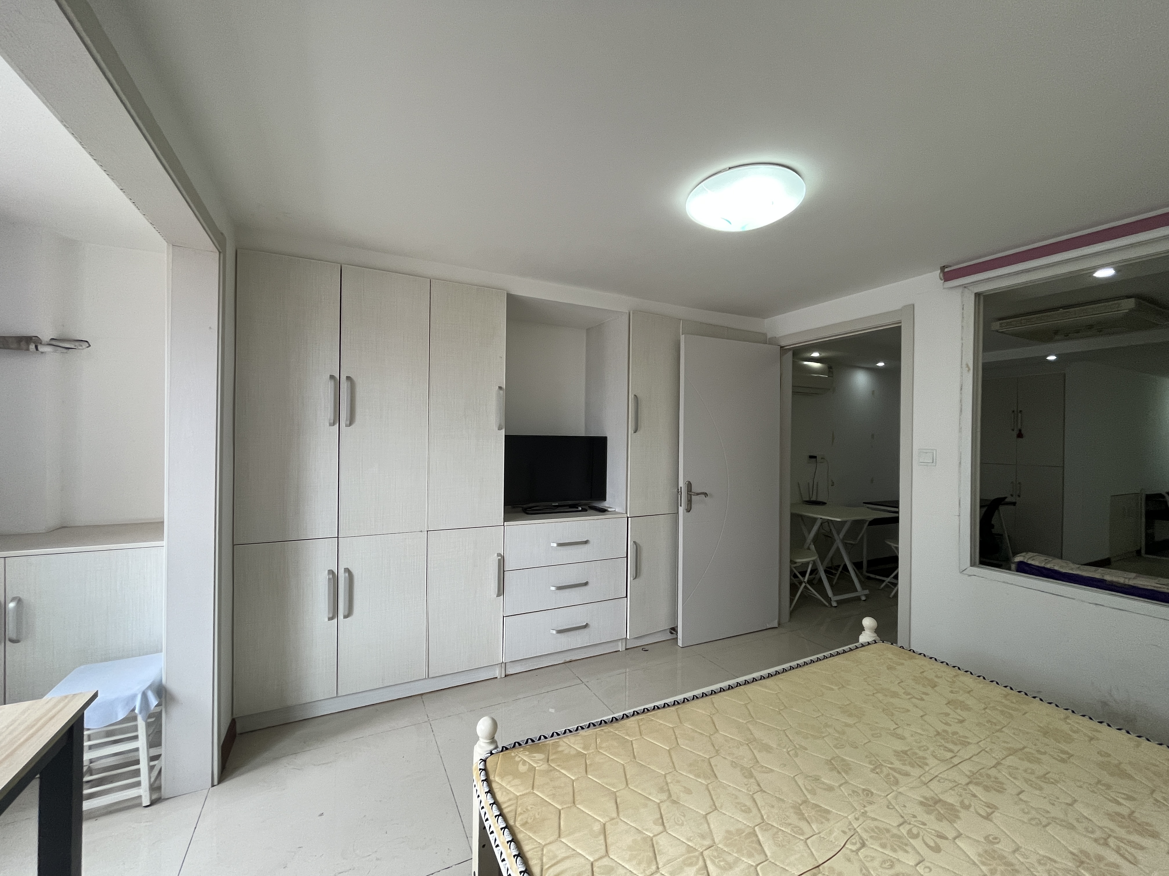 金贸公寓 3室3厅3卫 72m&sup2;