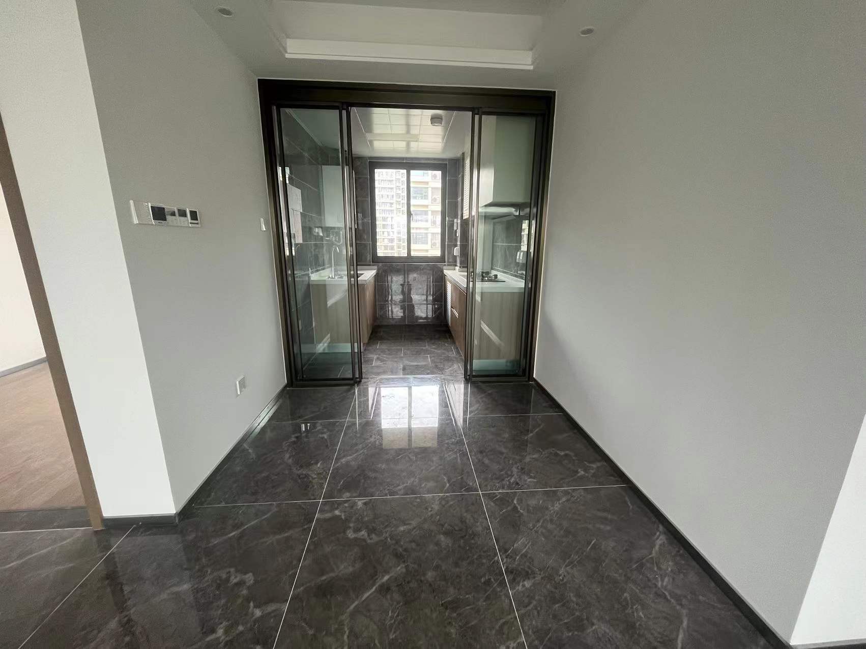 远创宸樾 3室2厅1卫 96m²
