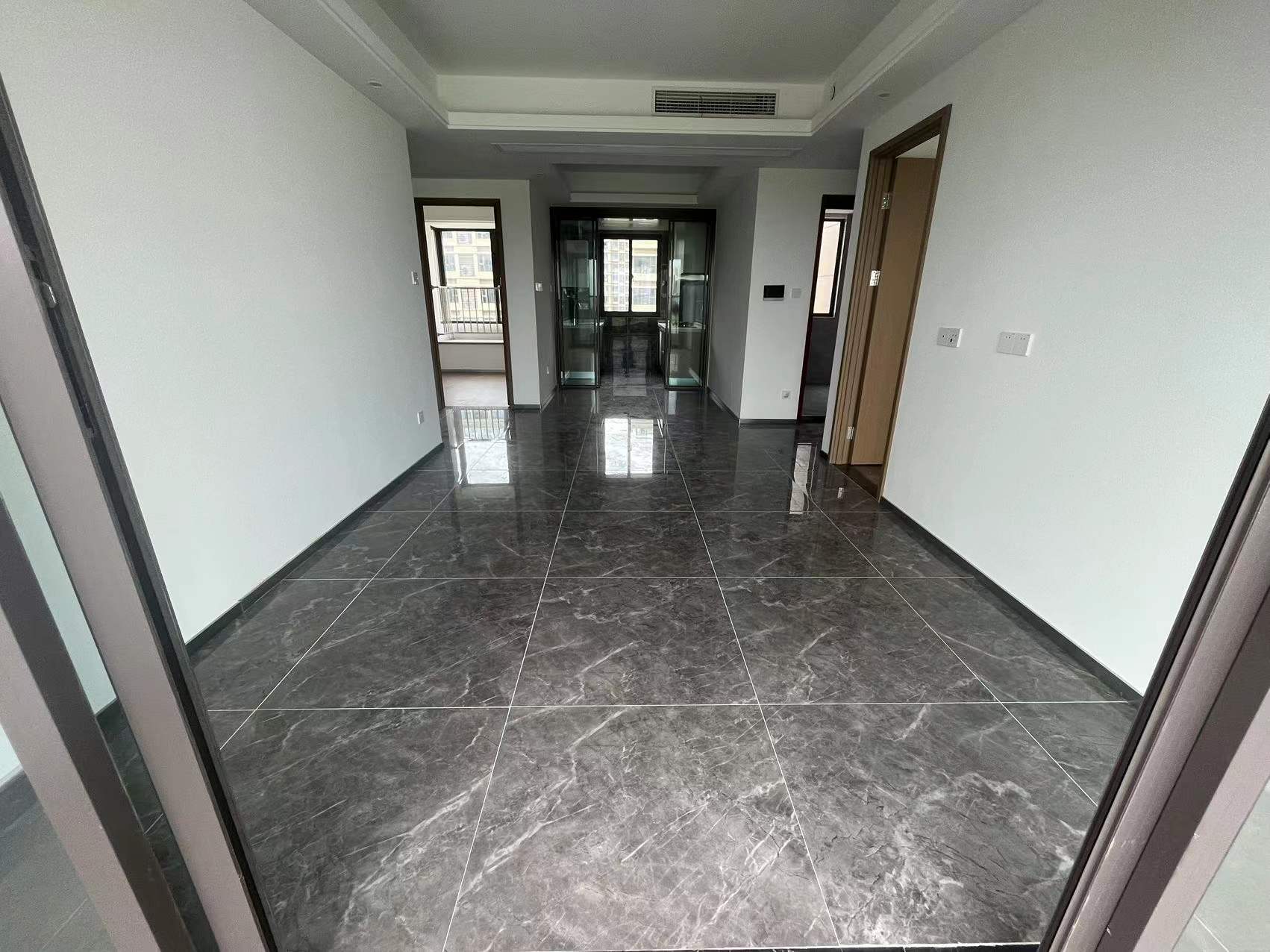 远创宸樾 3室2厅1卫 93m&sup2;