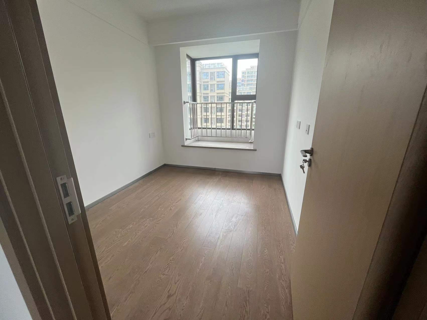 远创宸樾 3室2厅1卫 93m&sup2;