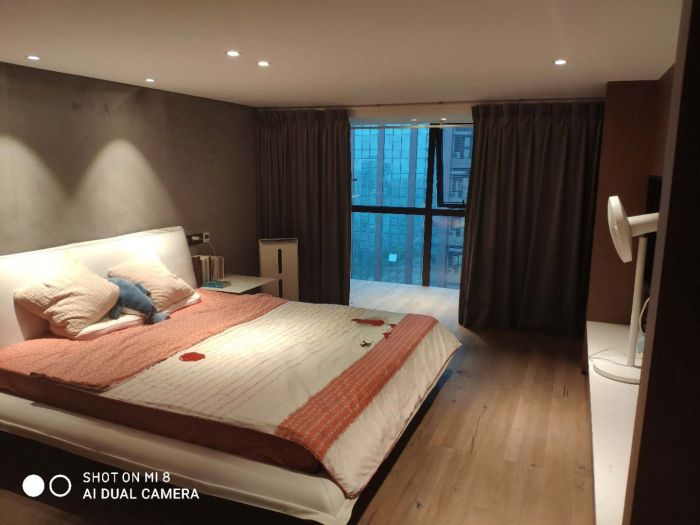 恒隆国际 3室2厅2卫 140.00m&sup2;