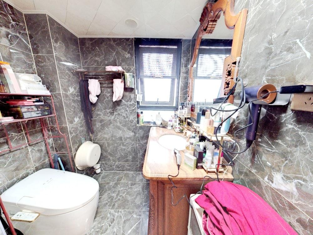 万达华府 3室2厅2卫 121m&sup2;