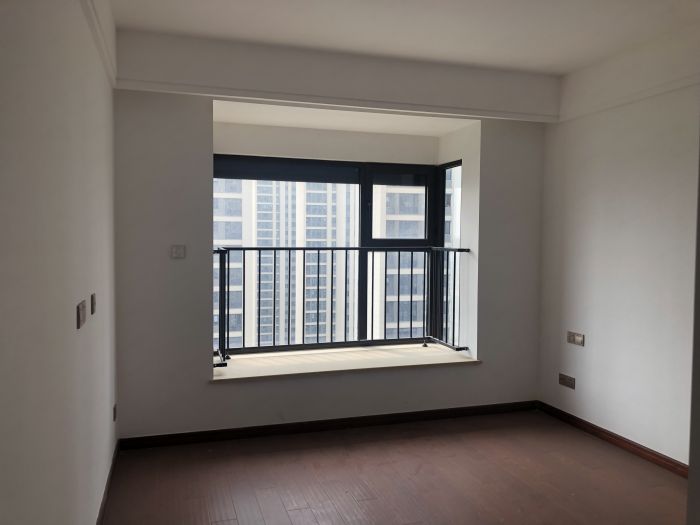 林肯公园 3室2厅2卫 113m&sup2;