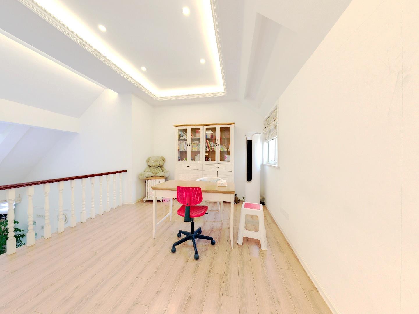 书院坊 3室2厅2卫 155m&sup2;