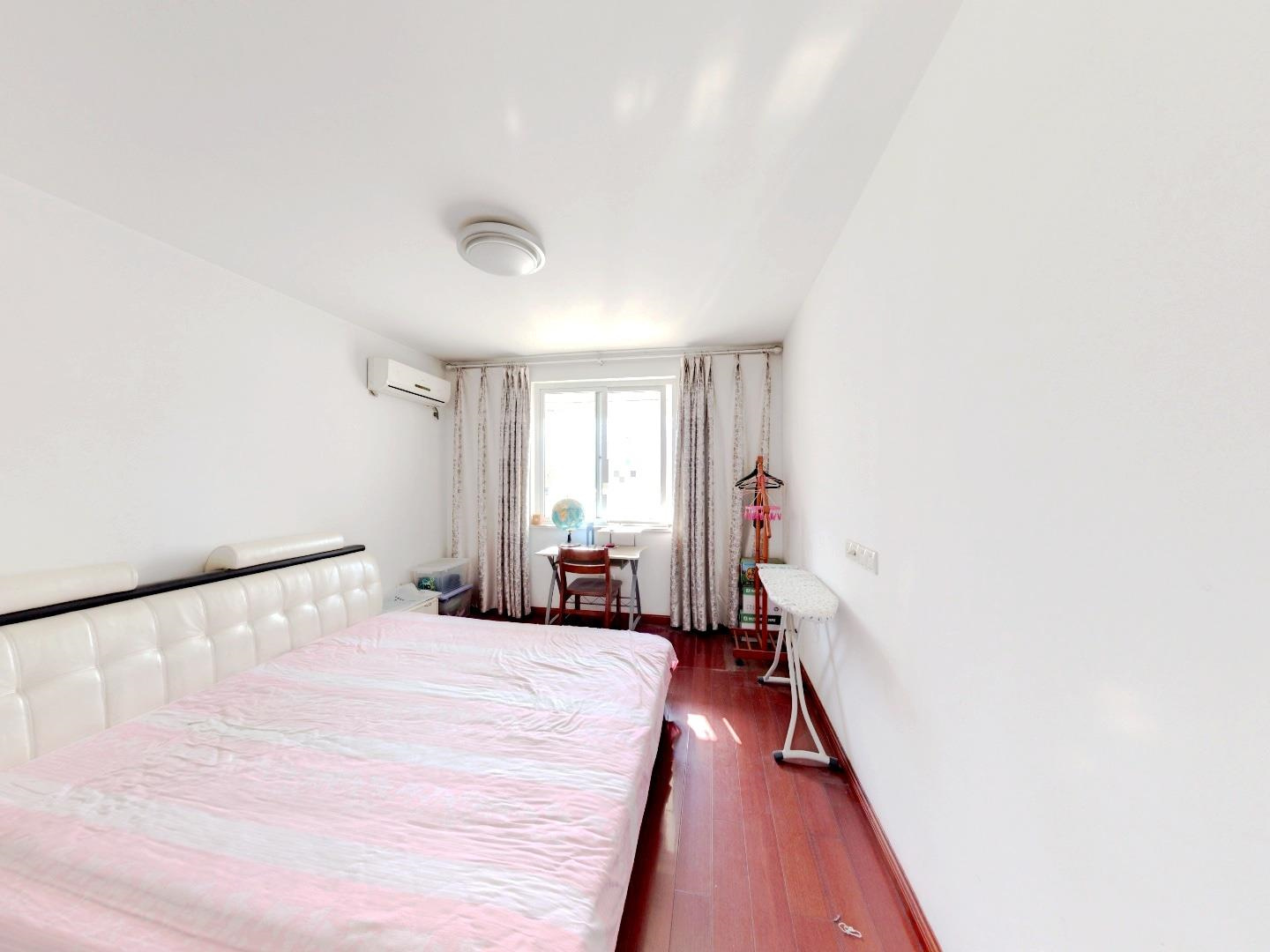 南川园小区 3室2厅1卫 130.50m&sup2;