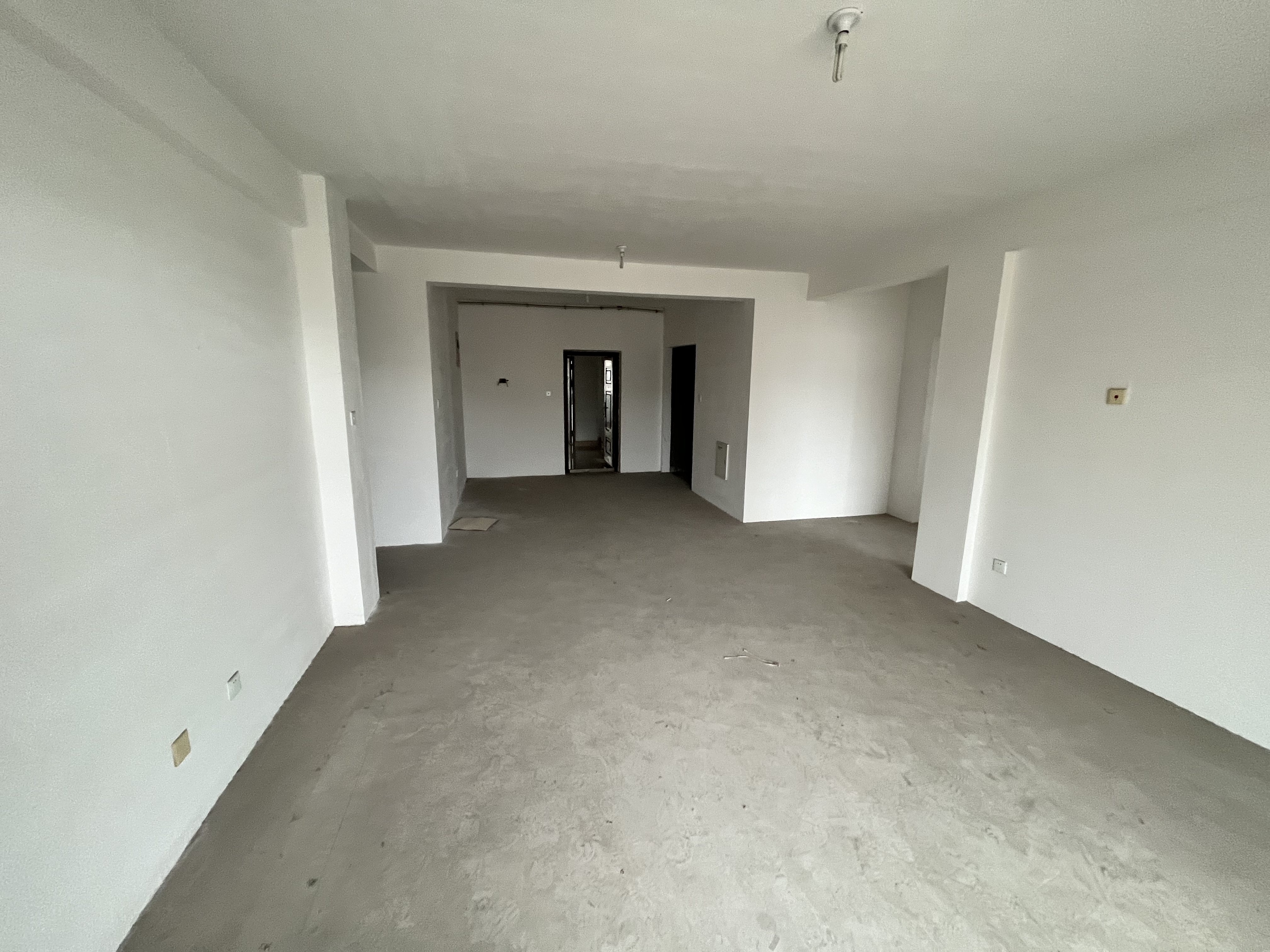 尚海城 4室2厅2卫 150m&sup2;