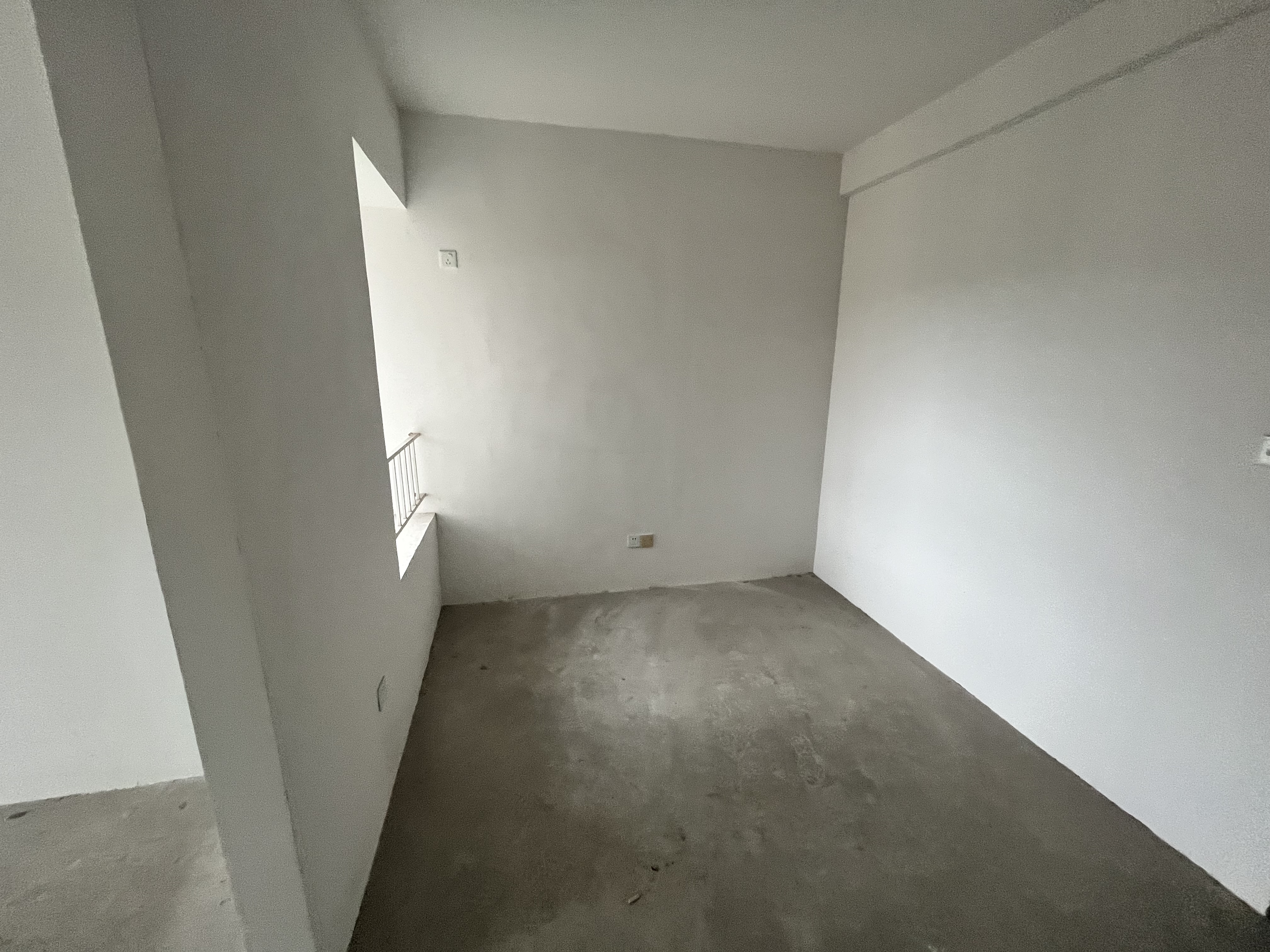 尚海城 4室2厅2卫 150m&sup2;