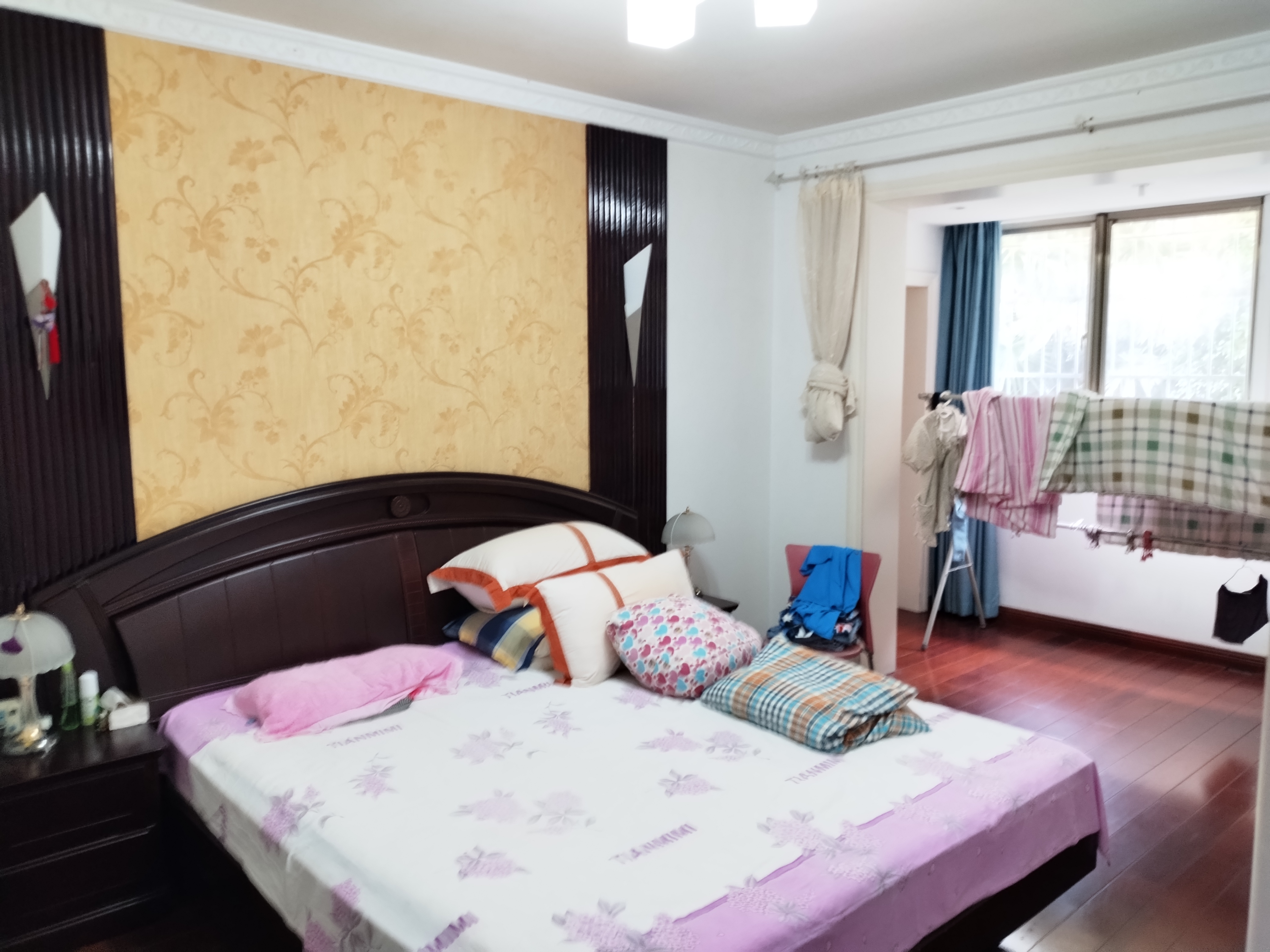 莲花苑 3室2厅2卫 139.30m&sup2;