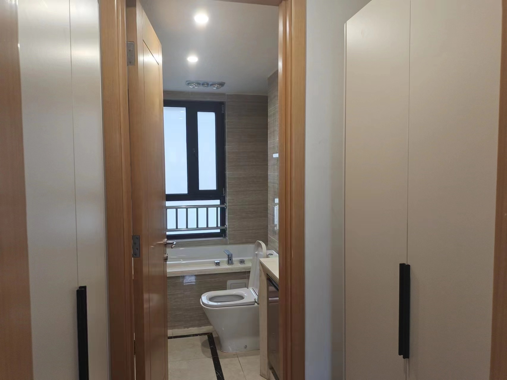 富力院士廷 3室1厅2卫 109m&sup2;