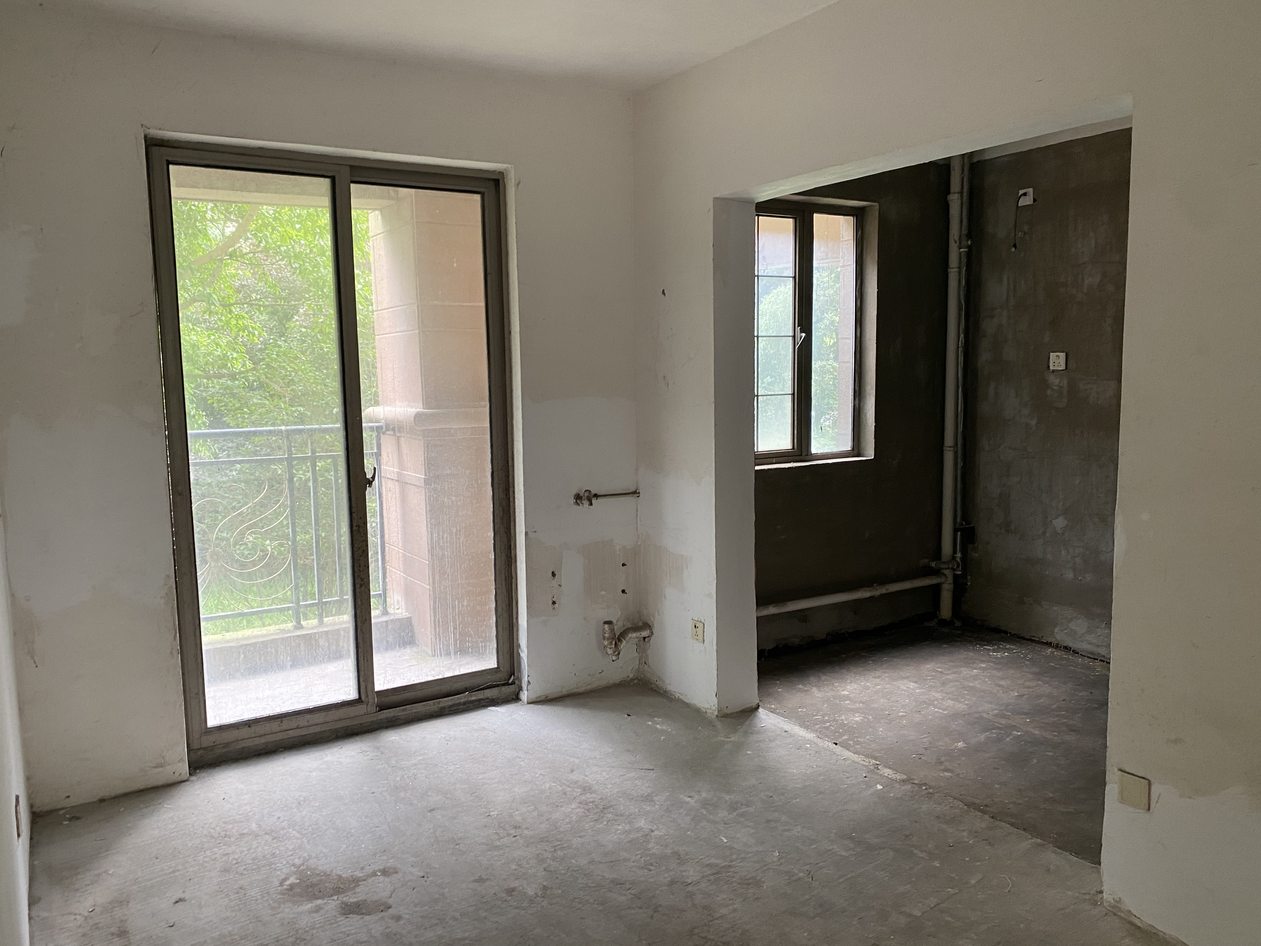 优山美地花园南区 4室2厅2卫 145.00m&sup2;