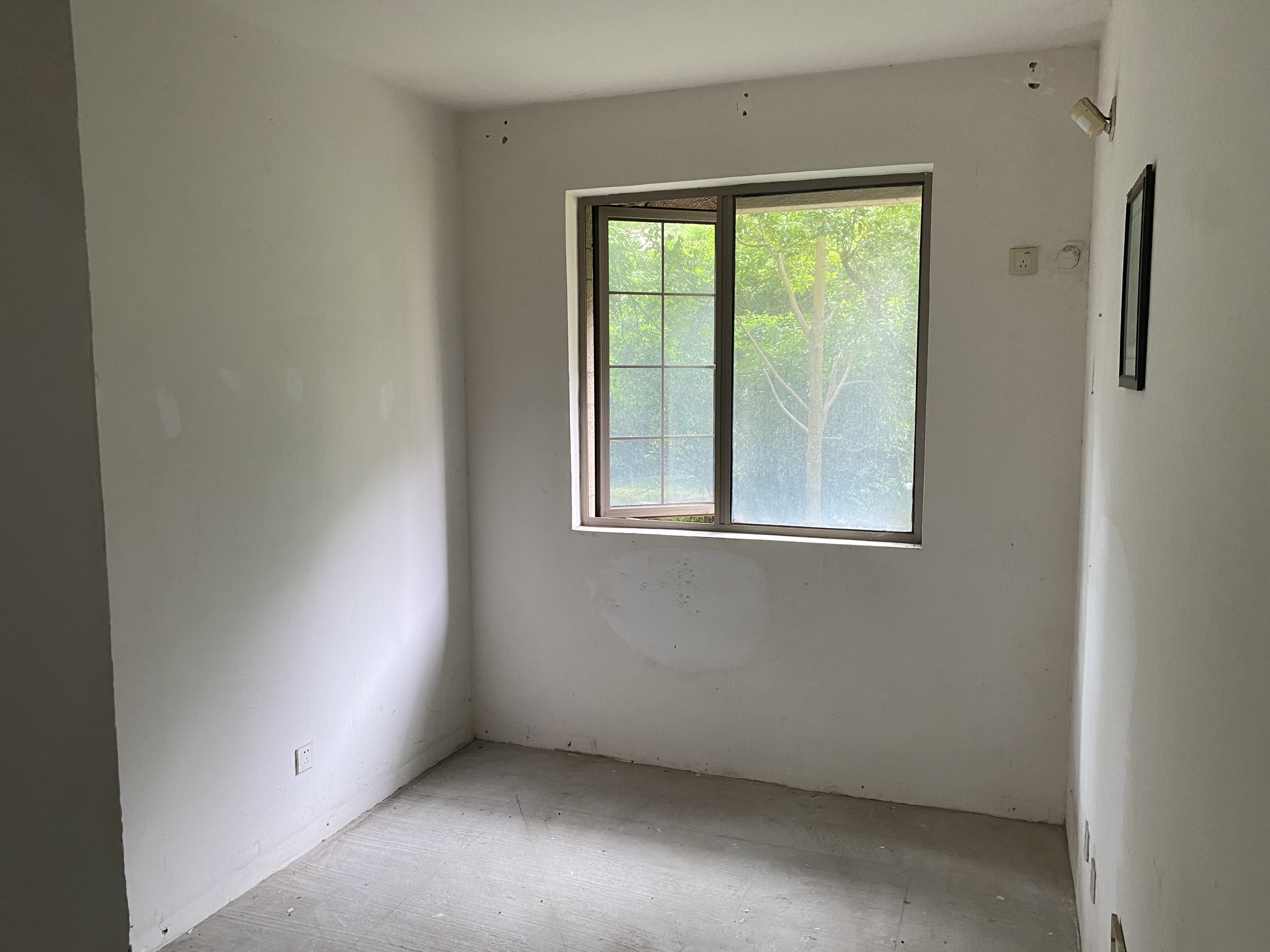 优山美地花园南区 4室2厅2卫 145.00m&sup2;