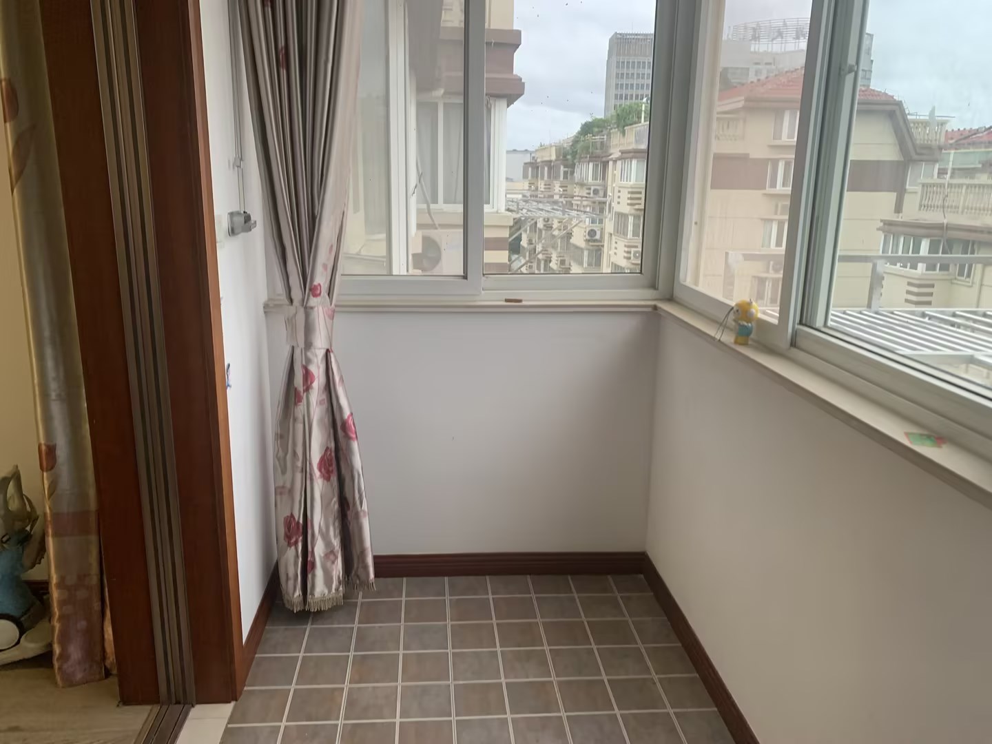外滩小区 4室2厅1卫 86.00m&sup2;