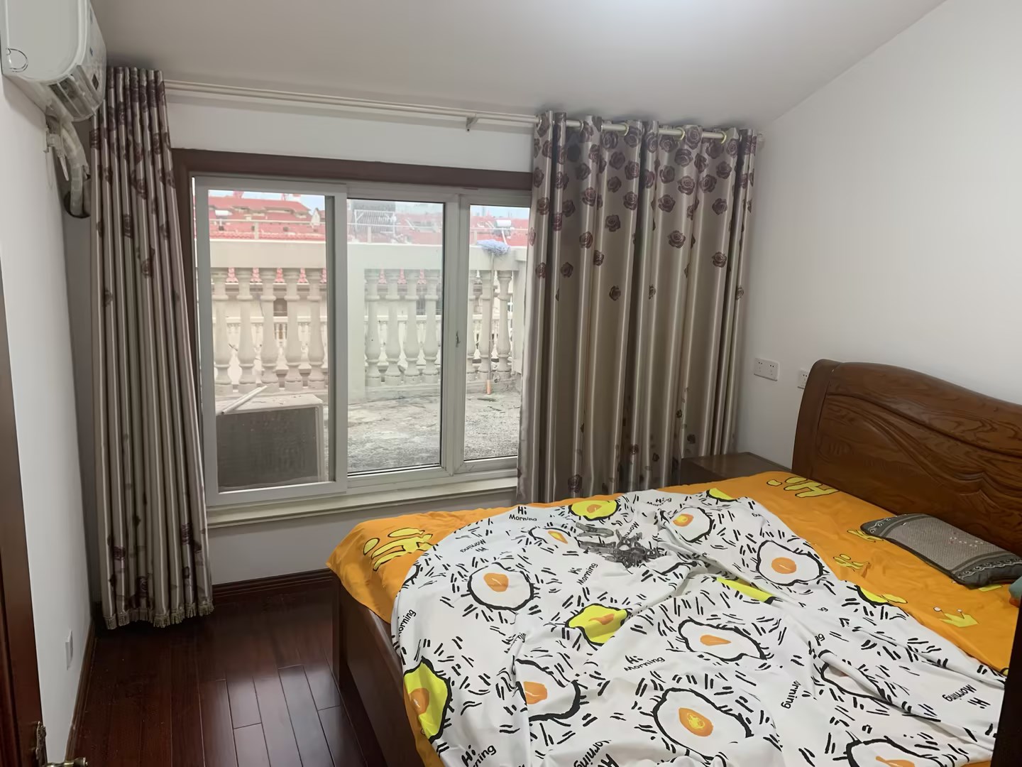 外滩小区 4室2厅1卫 86.00m&sup2;