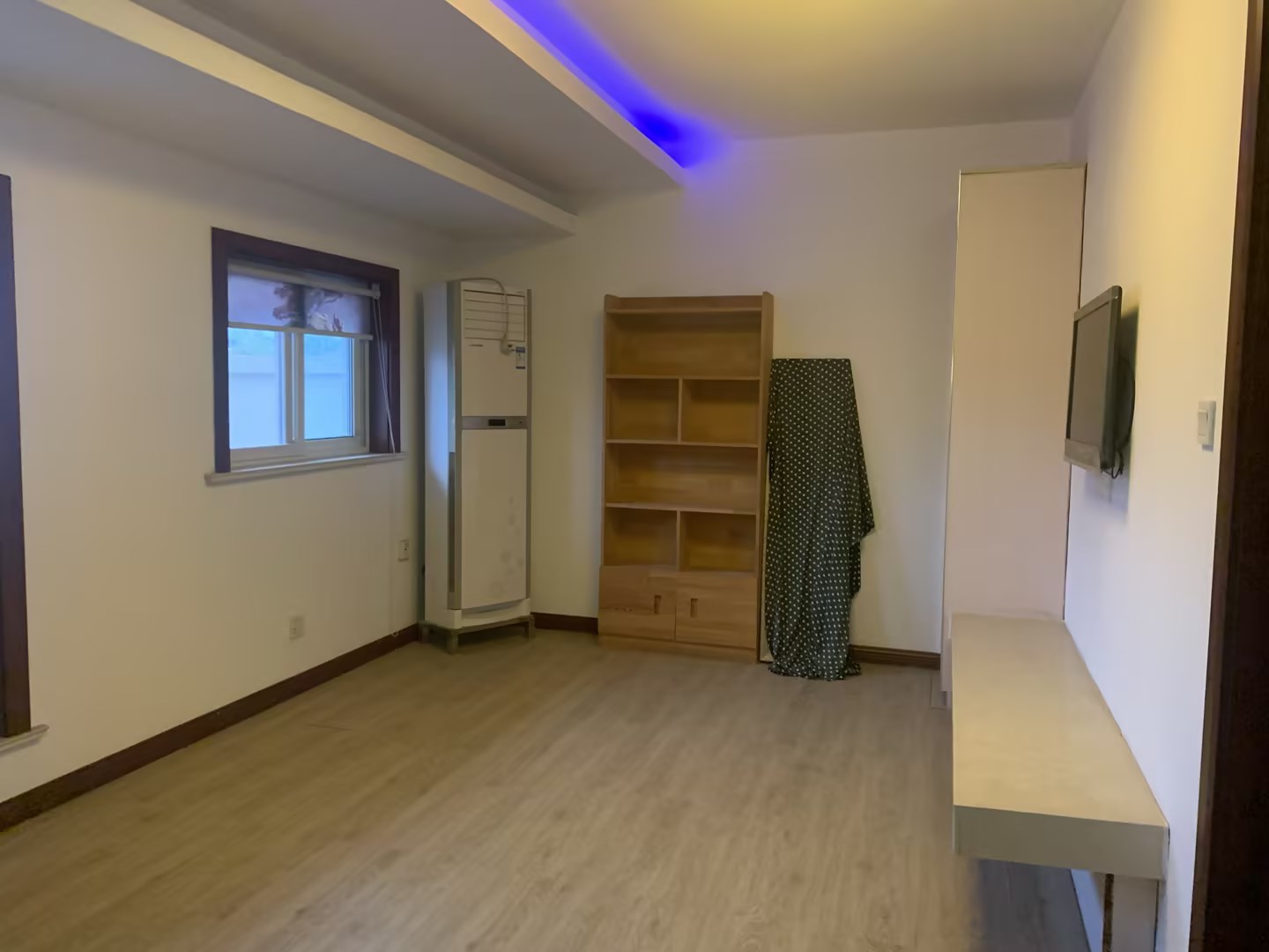外滩小区 4室2厅1卫 86.00m²