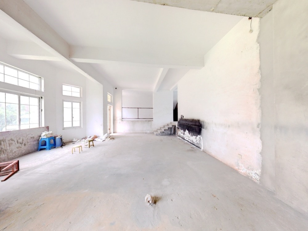 东郊庄园 4室2厅2卫 330.00m²